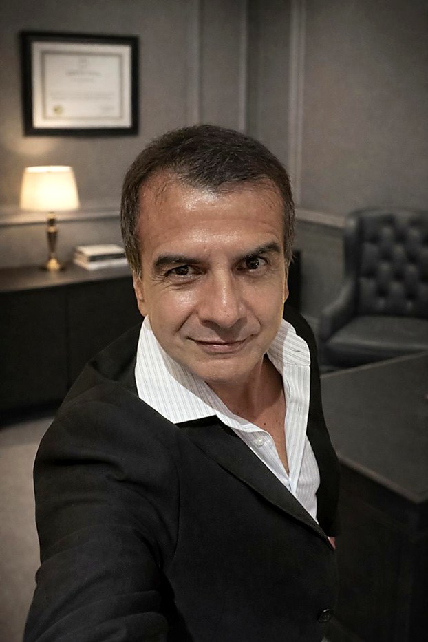 Ricardo Silva — Hipnoterapeuta Integrativo